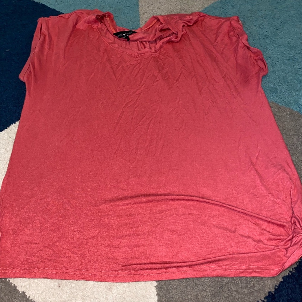 Short sleeve top